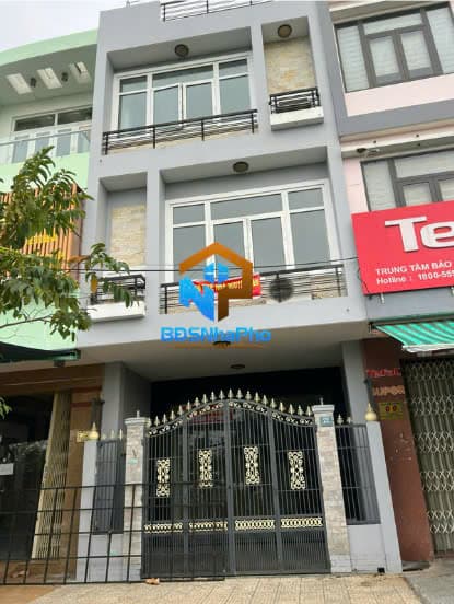 Nhà nguyên căn 3 tầng diện tích 85m² phù hợp để ở và kinh doanh