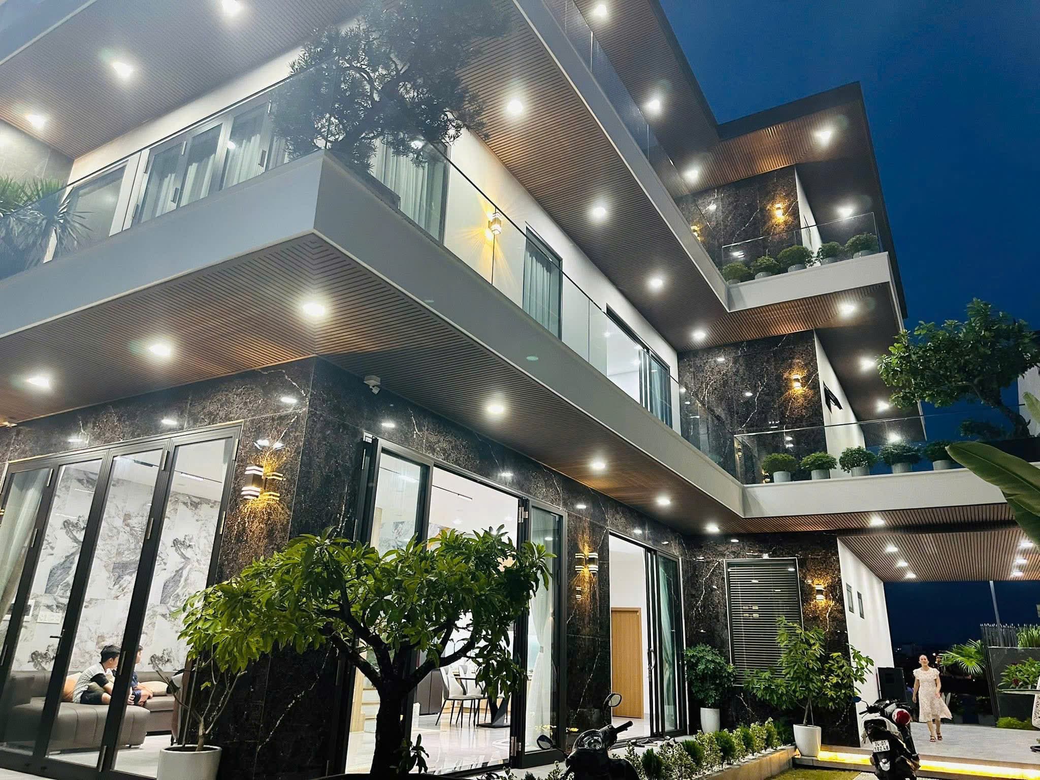 Biệt thự 360m2 view sông Hàn, đầy đủ tiện nghi, phù hợp nghỉ dưỡng
