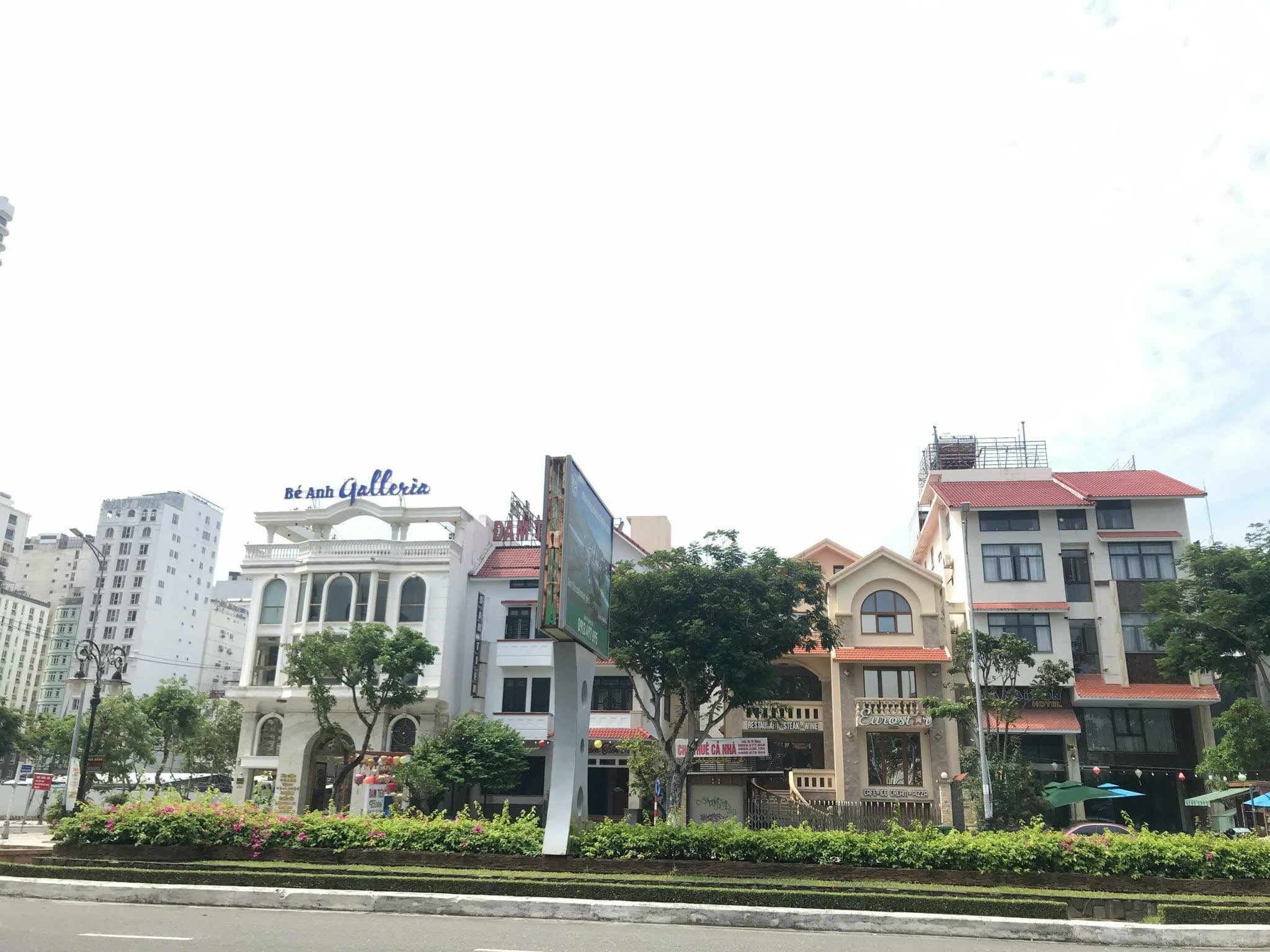 Nhà 3 tầng tại Phạm Văn Đồng, diện tích 324m2