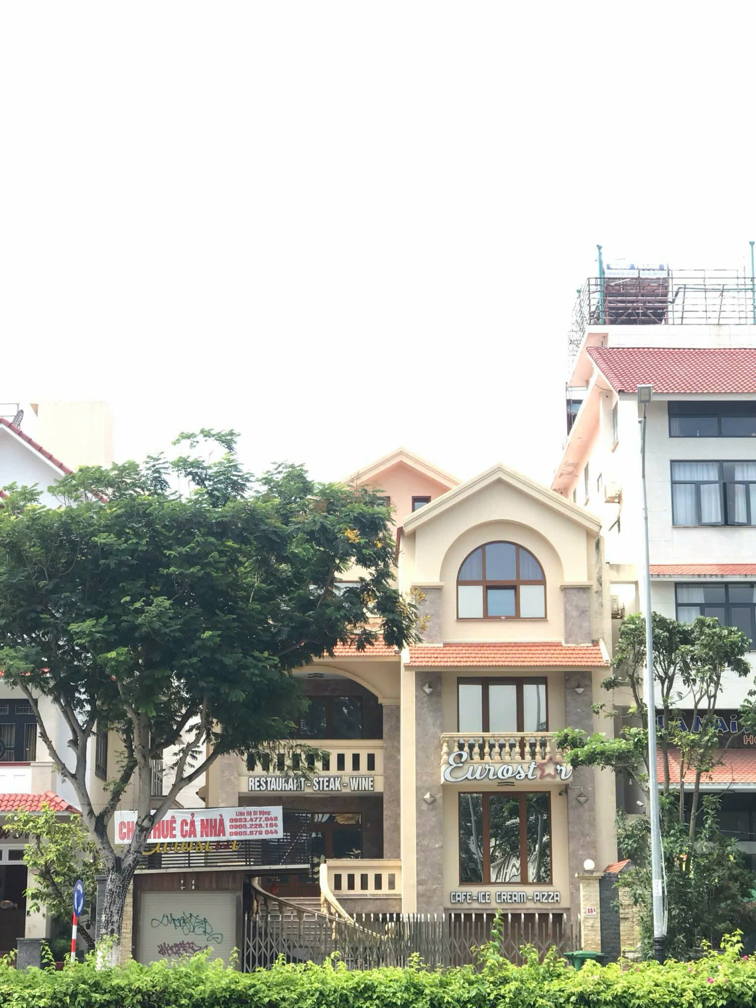 Nhà 3 tầng tại Phạm Văn Đồng, diện tích 324m2 - Ảnh 2