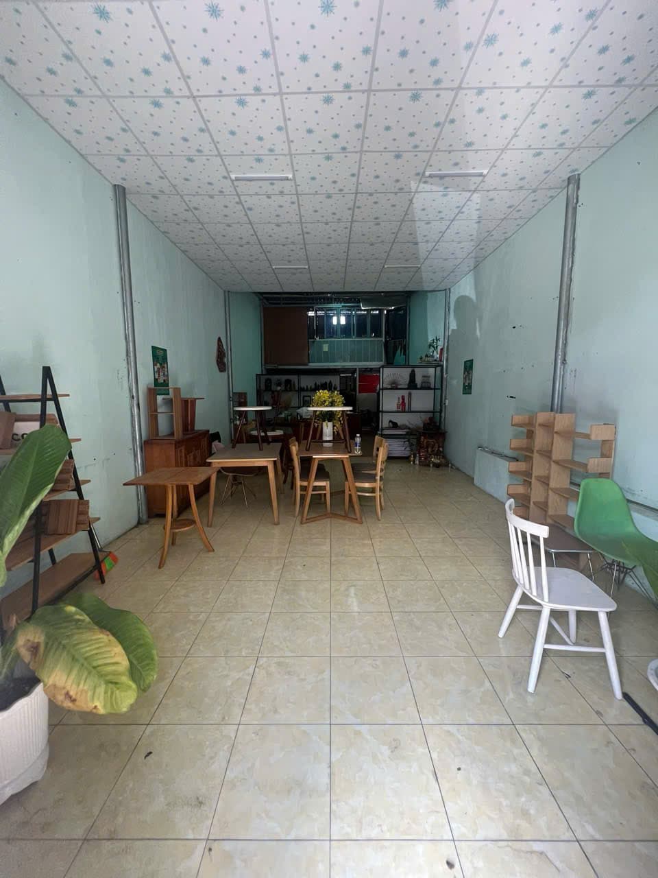 Nhà cấp 4 có gác lửng đường Kinh Dương Vương, quận Liên Chiểu, diện tích 76.5m², phù hợp kinh doanh - Ảnh 2