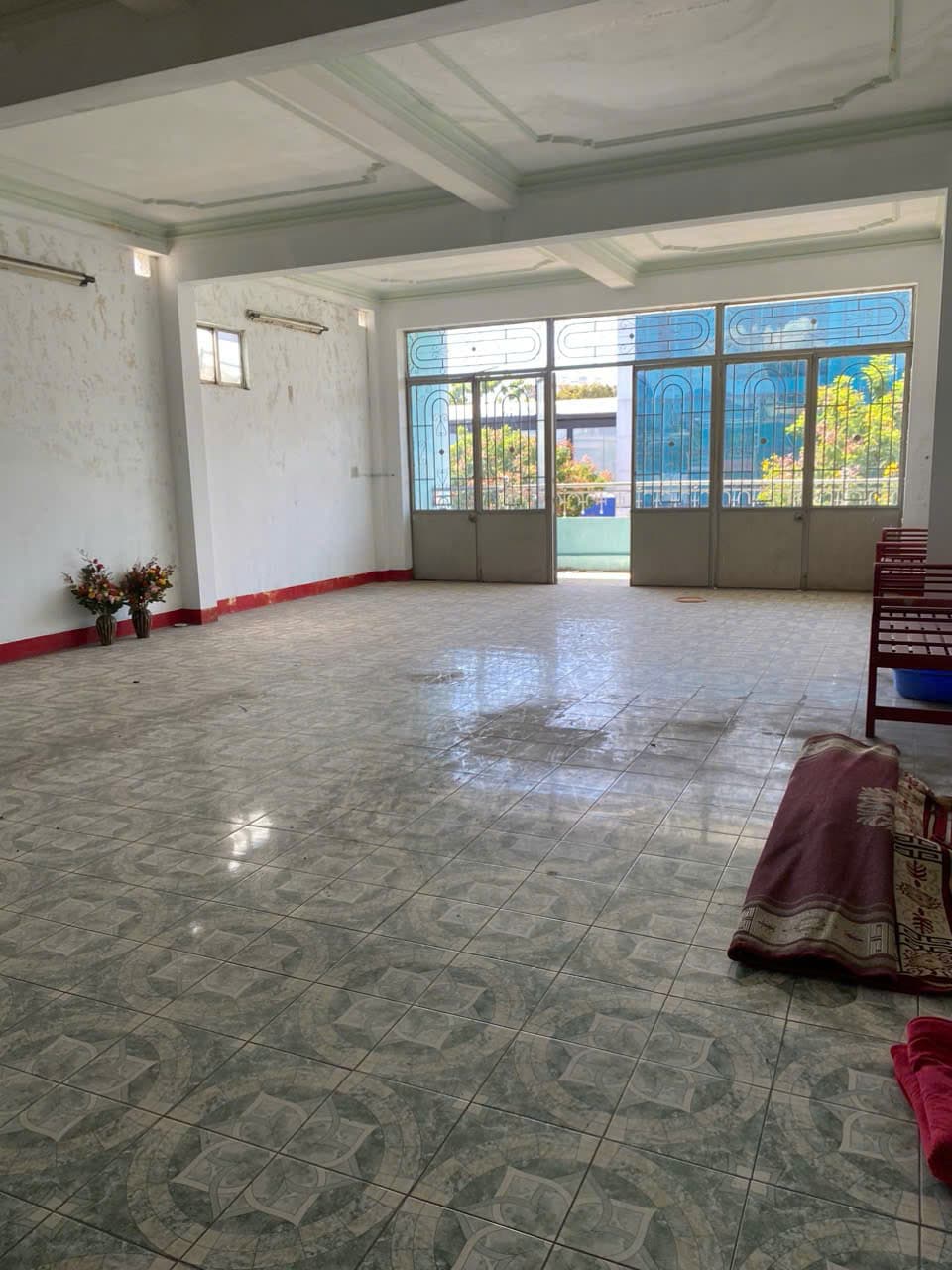 Nhà nguyên căn 4 tầng đường Lê Duẩn, quận Hải Châu, diện tích rộng, phù hợp văn phòng hoặc kinh doanh - Ảnh 2