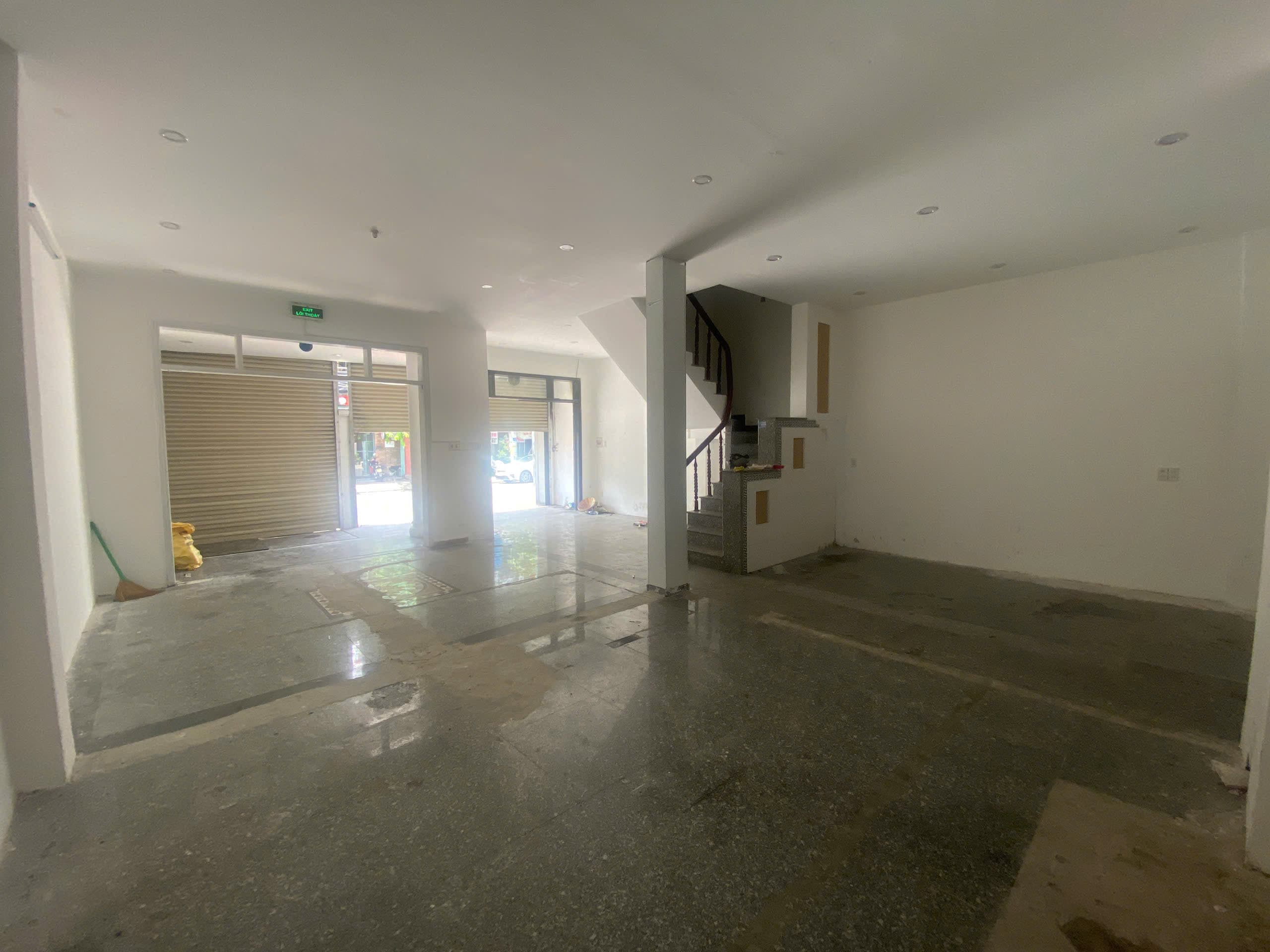 Mặt bằng trống suốt 2 lô liên thông, phù hợp kinh doanh đa dạng tại Trần Cao Vân - Ảnh 4