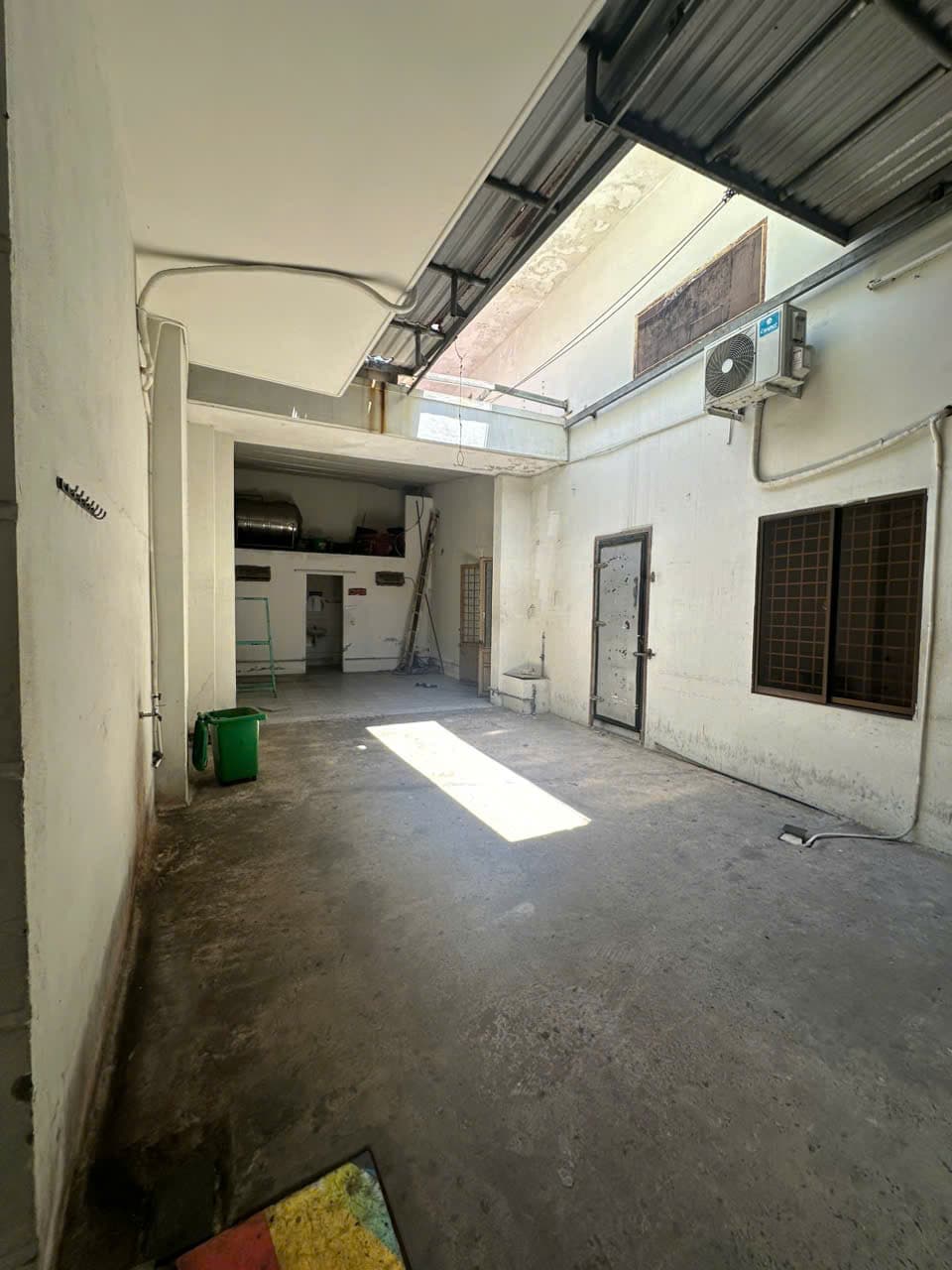 Nhà văn phòng kết hợp kho 4 tầng tại Trần Cao Vân, diện tích lớn, phù hợp nhiều mục đích - Ảnh 2