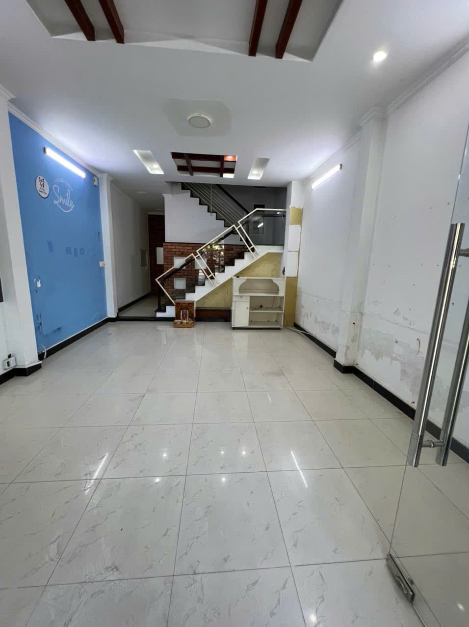 Nhà 4 tầng đường Trần Cao Vân diện tích 110m², phù hợp kinh doanh gần ngã 4 Ông Ích Khiêm