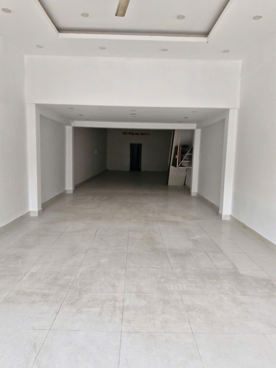 Nhà nguyên căn 3 tầng tại Tôn Đức Thắng, phù hợp kinh doanh đa ngành
