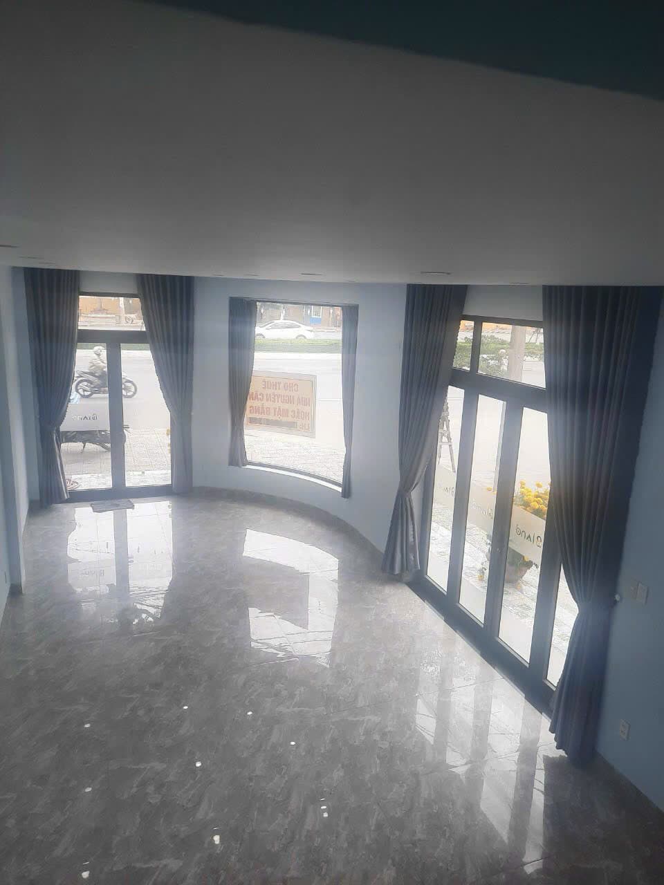 Nhà nguyên căn 3 tầng đường Lê Văn Hiến, phù hợp văn phòng và showroom - Ảnh 5