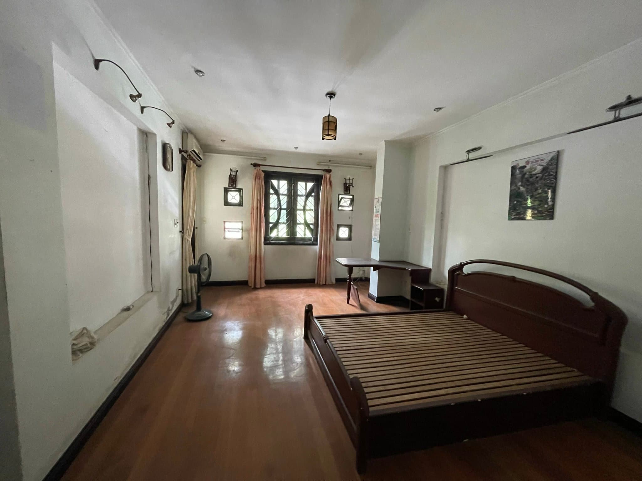 Nhà 3 tầng 6x23m đường Lê Lợi, quận Hải Châu, phù hợp văn phòng và showroom