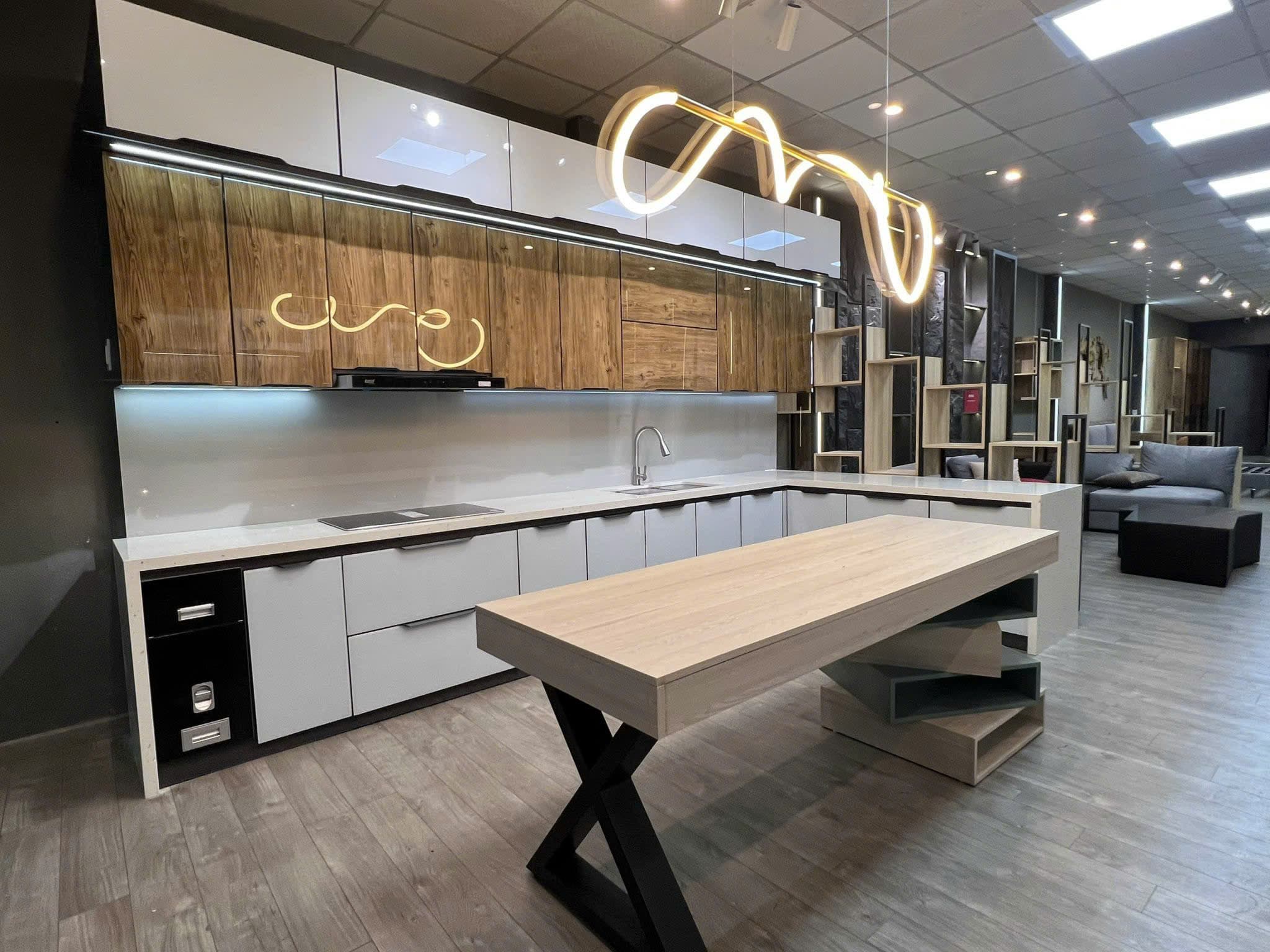 Showroom nội thất 175m2 tại Nguyễn Hữu Thọ, phù hợp kinh doanh - Ảnh 2