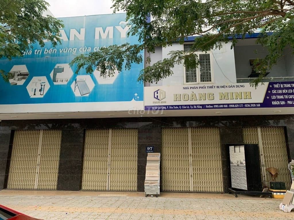 Mặt bằng kinh doanh có lửng đúc tại Võ Chí Công, diện tích 15m x 18,5m, sử dụng 350m2