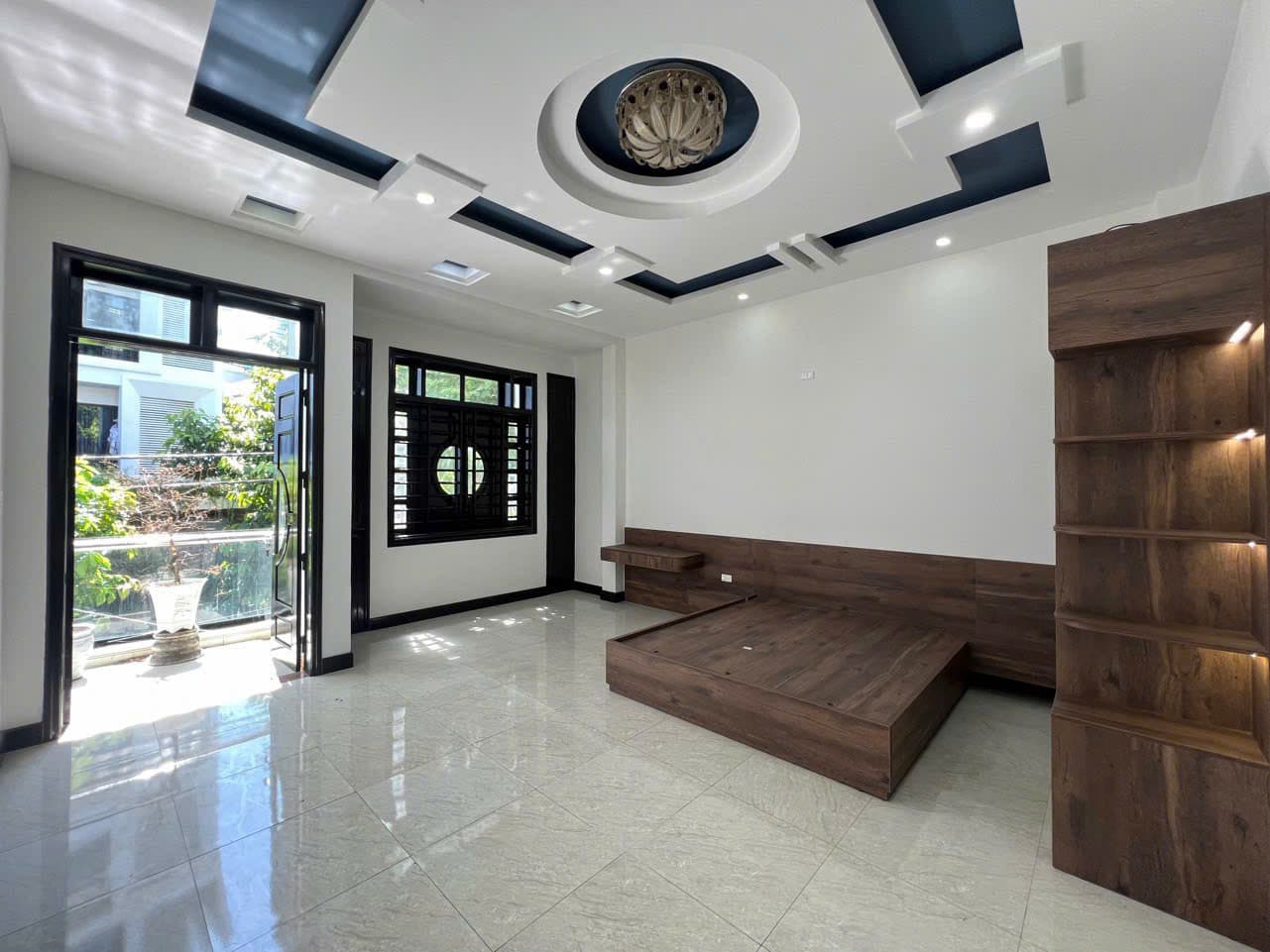Nhà nguyên căn 3 tầng đường Đỗ Thúc Tịnh, diện tích sử dụng 250m2, phù hợp ở và kinh doanh - Ảnh 3