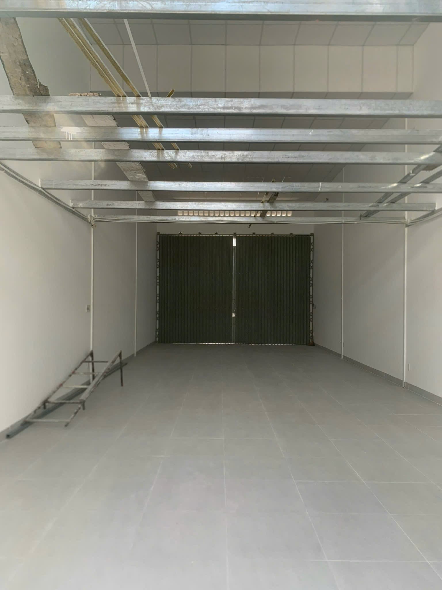 Nhà cấp 4 trống suốt 120m2 tại Doãn Khuê, Hải Châu, phù hợp kinh doanh - Ảnh 4