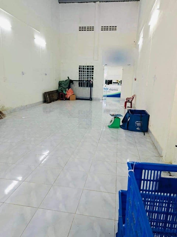 Nhà cấp 4 diện tích 105m2, trống suốt phù hợp để ở và sinh hoạt tại Lương Nhữ Hộc