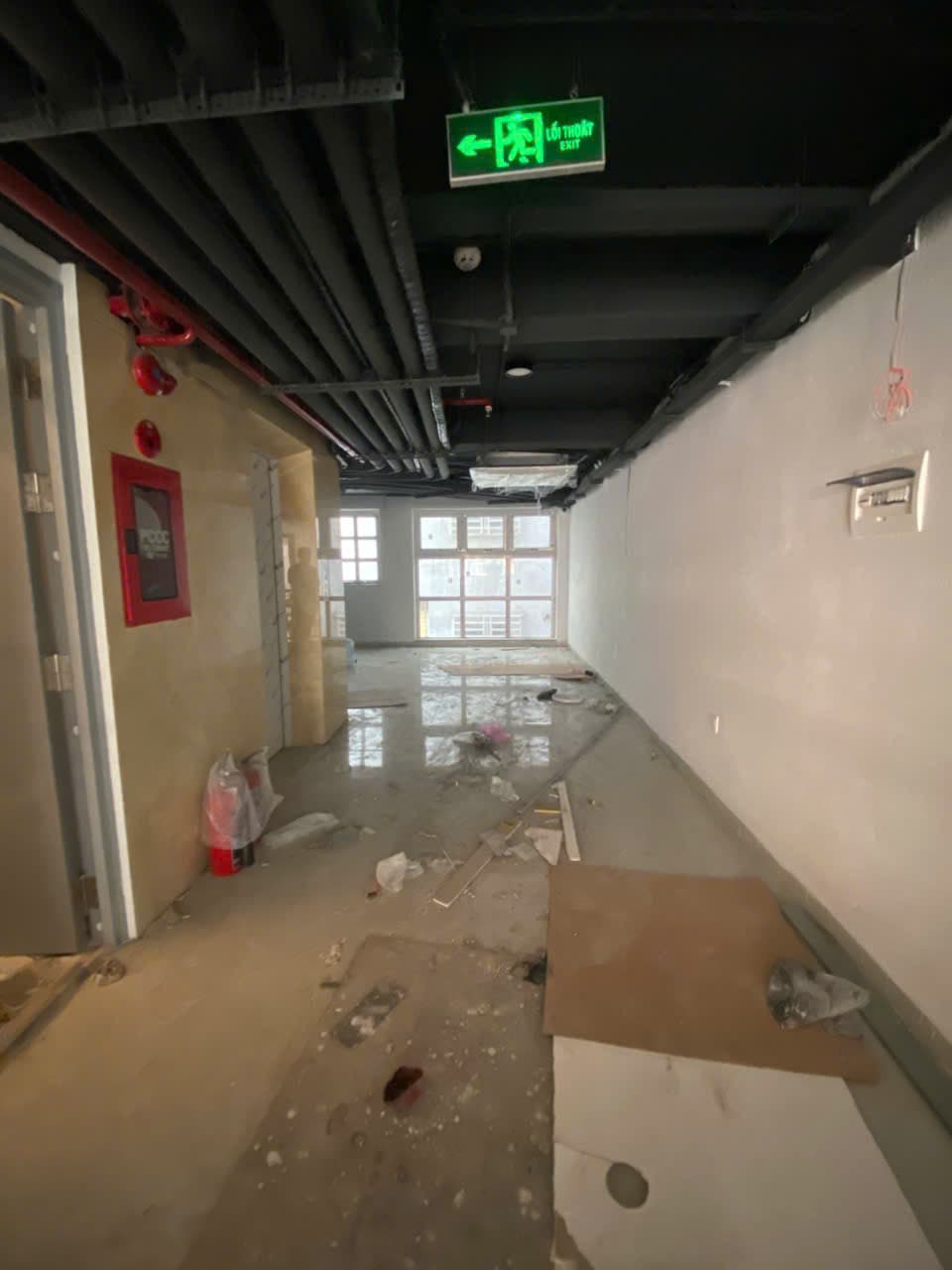 Mặt bằng trống suốt một tầng và lửng diện tích 4,5x17m phù hợp kinh doanh - Ảnh 2