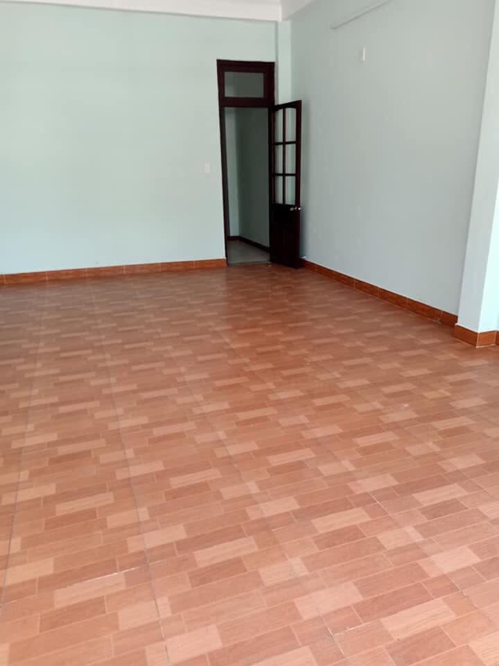 Nhà 4,5 tầng diện tích 54m2 tại Hoàng Diệu, phù hợp kinh doanh và ăn uống