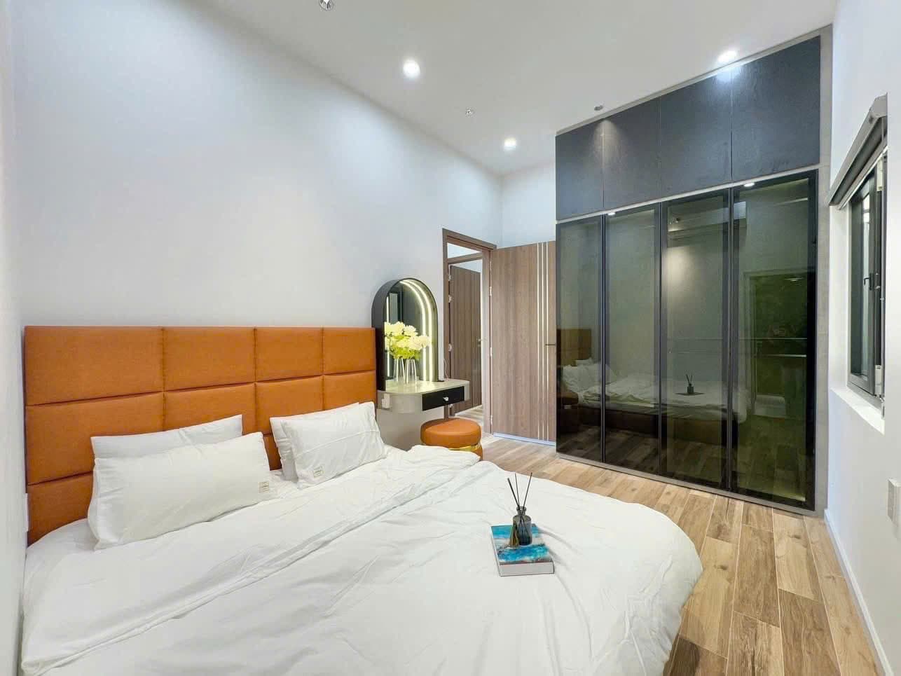 Nhà 3 tầng 3 mê kiệt 3m Lê Duẩn thông Hoàng Hoa Thám - Ảnh 2