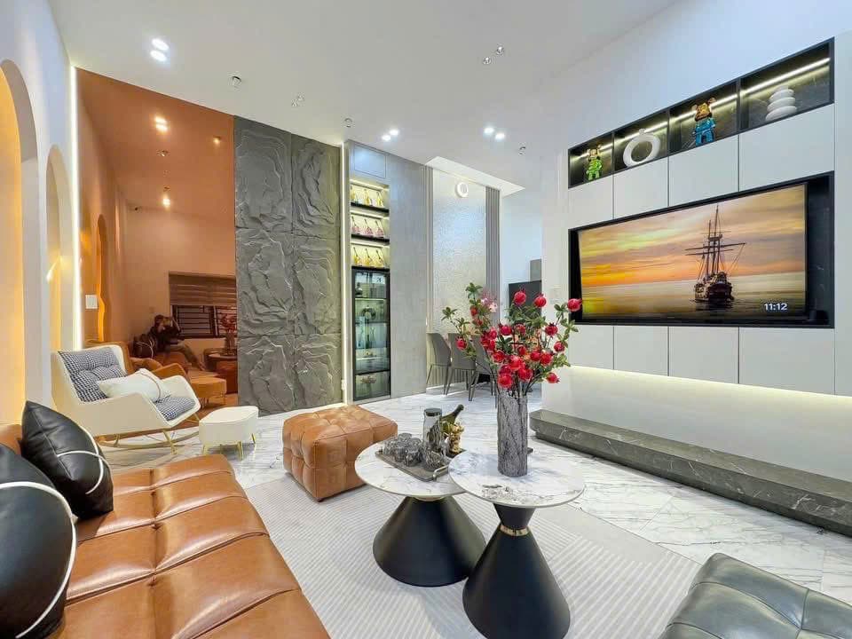 Nhà 3 tầng 3 mê kiệt 3m Lê Duẩn thông Hoàng Hoa Thám