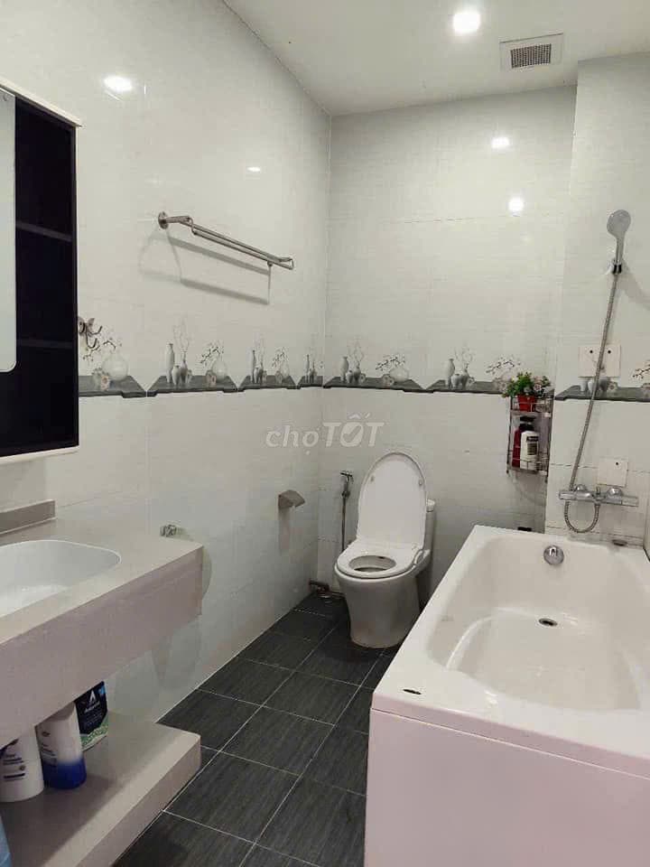 NHÀ NGUYÊN CĂN 3 TẦNG FULL NỘI THẤT ĐƯỜNG NGUYỄN HỮU HÀO – NGŨ HÀNH SƠN