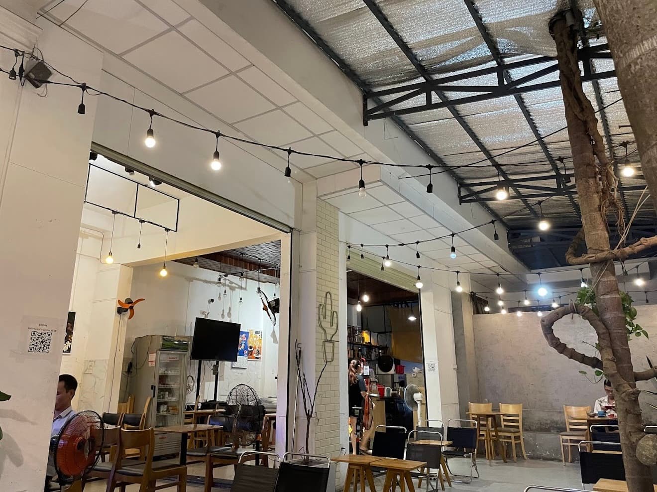 Nhà 2 tầng diện tích 220m2 tại Phạm Cự Lượng, phù hợp kinh doanh đa ngành có 8 căn hộ - Ảnh 1