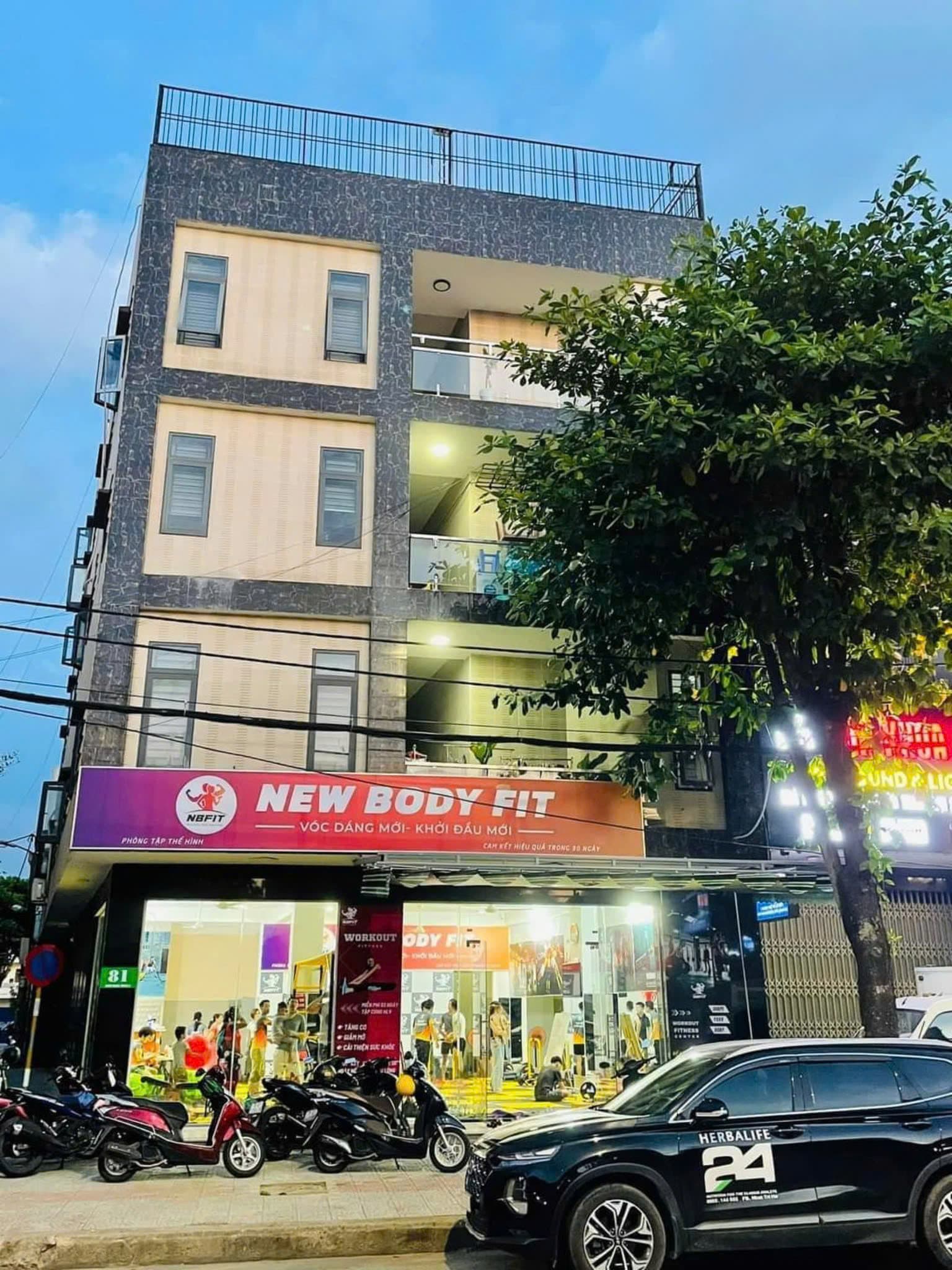 Mặt bằng kinh doanh 170m2 đối diện cây xăng Petrolimex, 2 mặt tiền Cách mạng tháng Tám - Ảnh 1