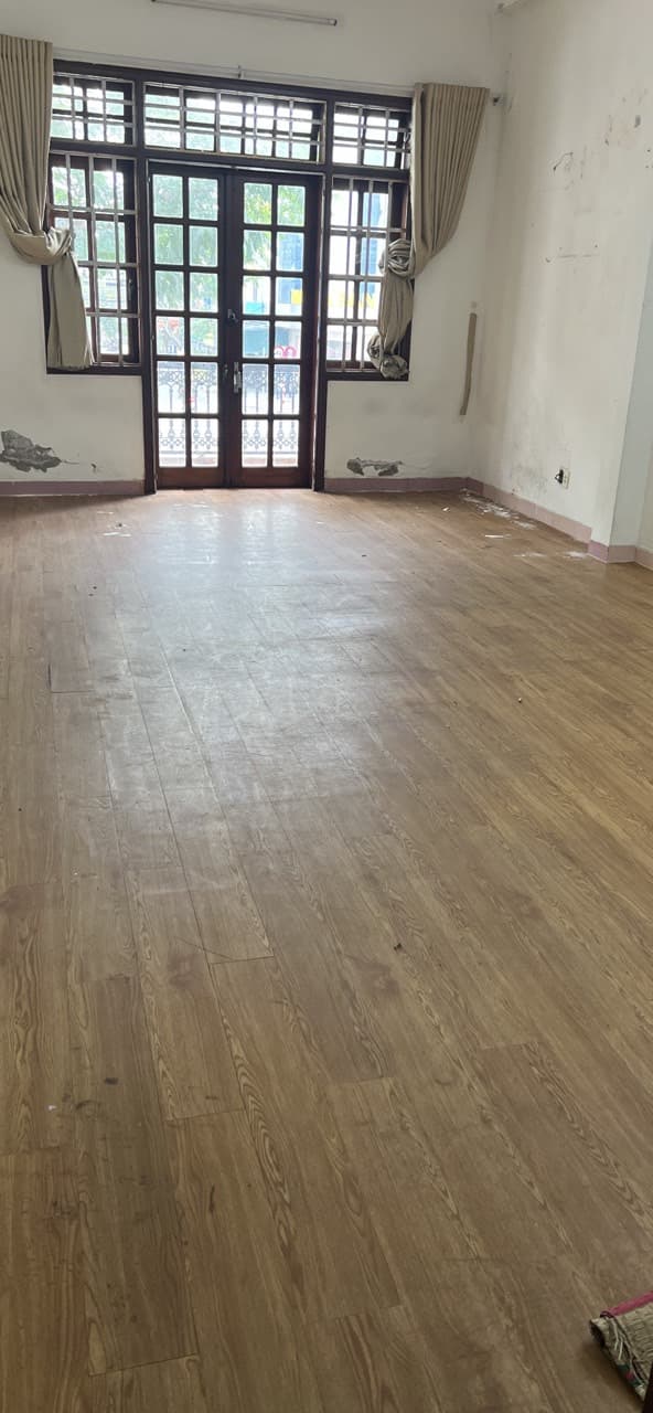 Nhà nguyên căn 3 tầng diện tích 64m², phù hợp kinh doanh tại Điện Biên Phủ - Ảnh 2