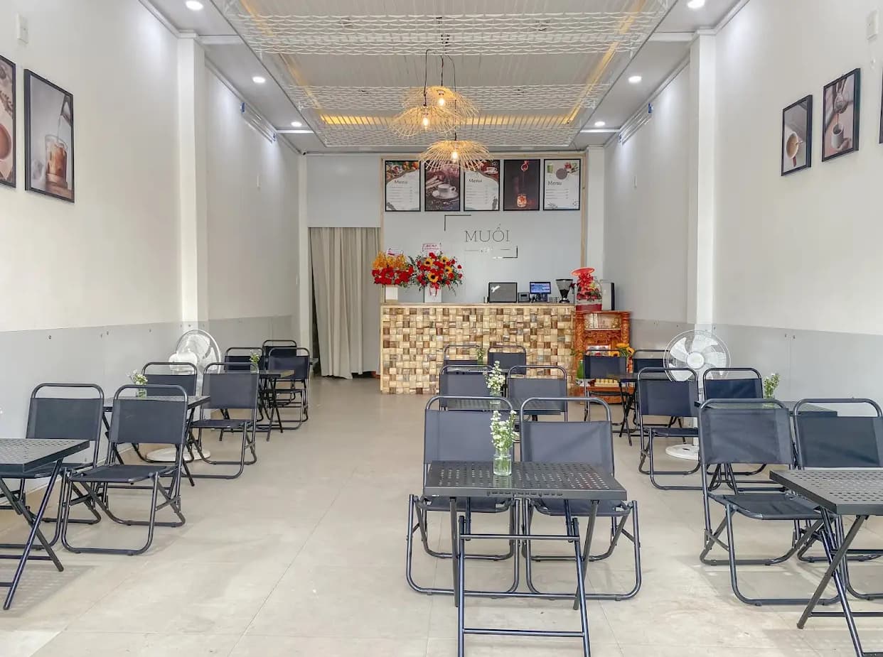 Mặt bằng kinh doanh 90m2 tại Văn Cao, phù hợp kinh doanh đa ngành - Ảnh 1