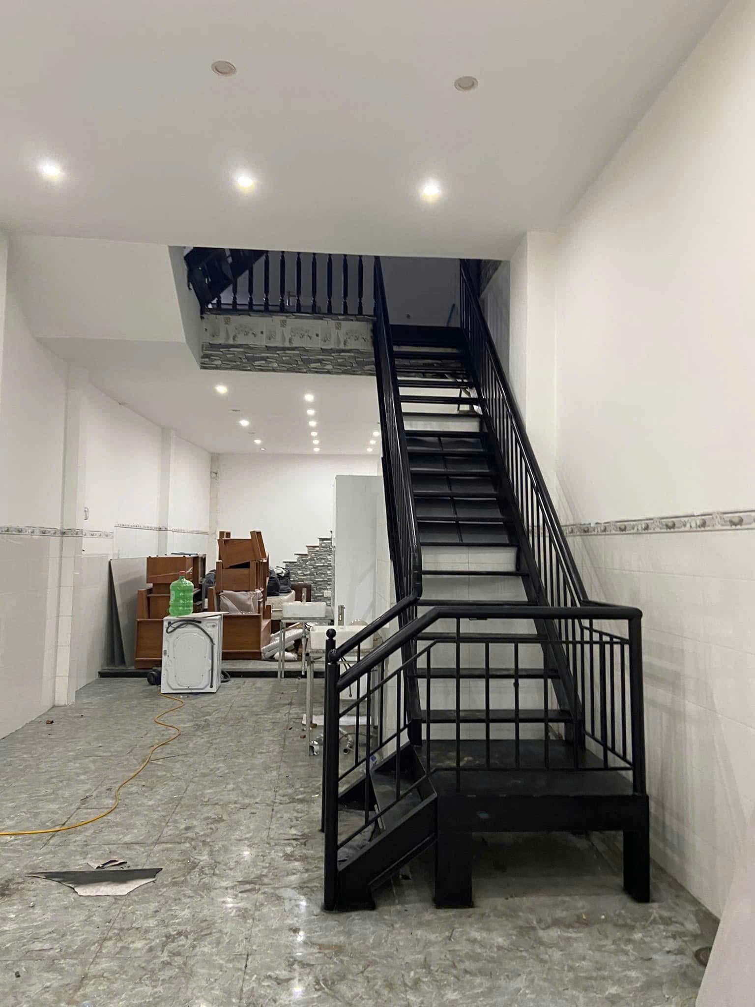 Nhà nguyên căn 3 tầng tại đường Tôn Đức Thắng, phù hợp kinh doanh - Ảnh 4