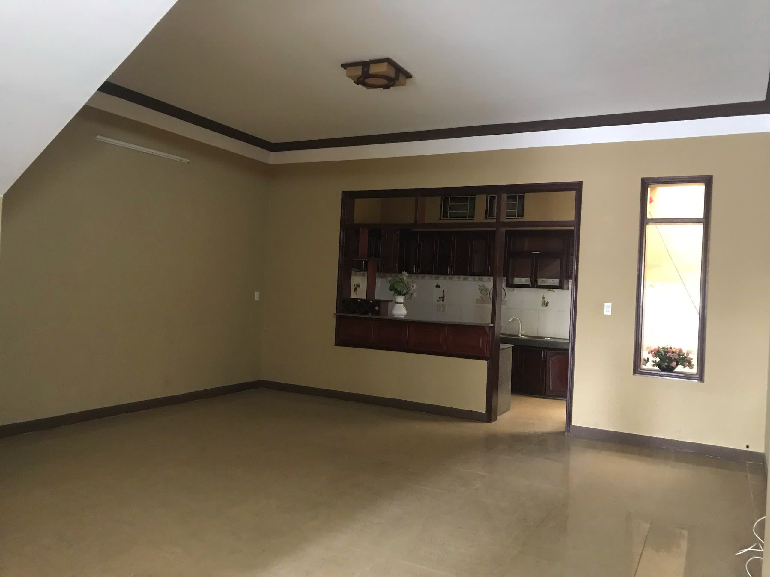 Nhà nguyên căn 3 tầng đường Trần Bình Trọng - Ảnh 5