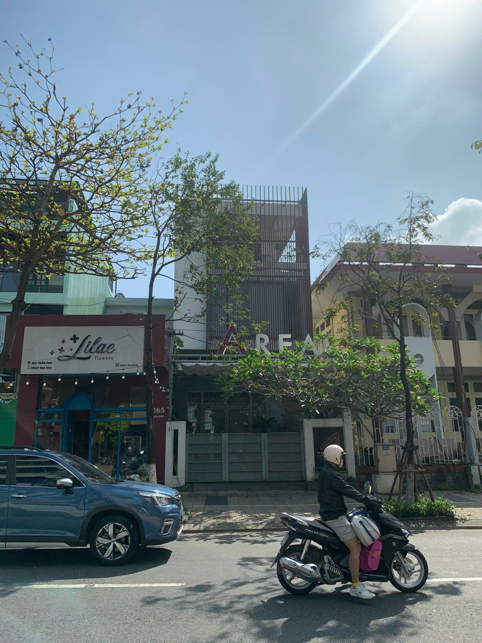 Nhà 3 tầng diện tích 160m² gần cầu Rồng, phù hợp kinh doanh đa dạng - Ảnh 1