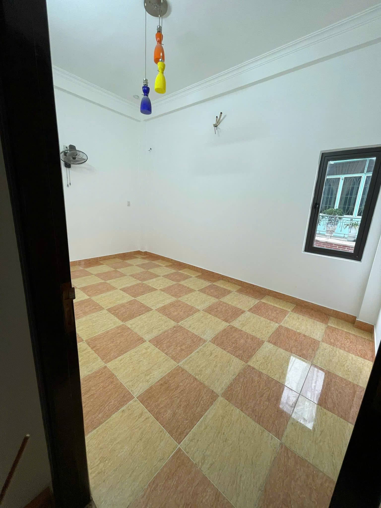 Nhà nguyên căn 3 tầng đường Chi Lăng - Ảnh 8