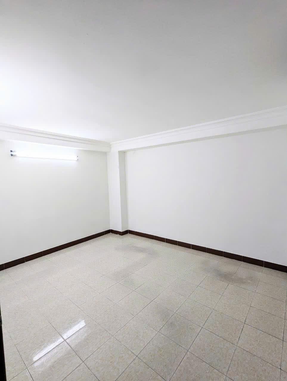 Nhà nguyên căn 3 tầng đường Trưng Nữ Vương, phù hợp kinh doanh và spa - Ảnh 1