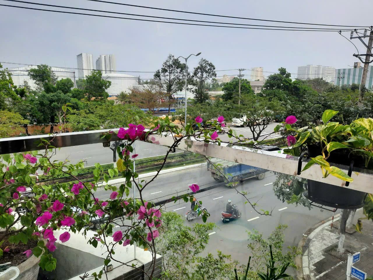 Nhà nguyên căn 3 tầng đường Lê Văn Hiến, phù hợp văn phòng và showroom - Ảnh 8