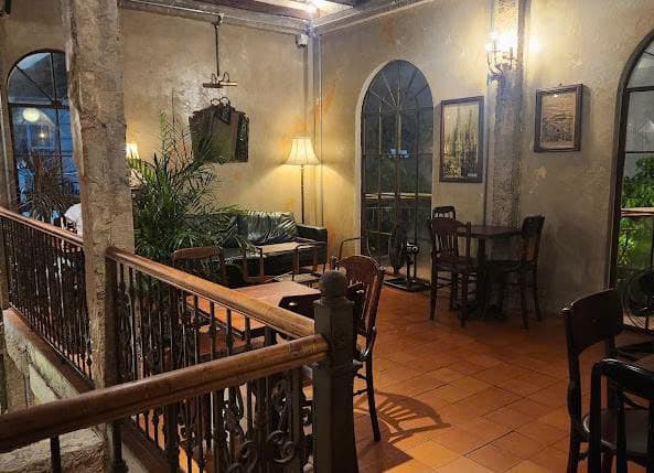 Nguyên căn 2 tầng sân vườn đường Nguyễn Thiện Thuật - Ảnh 3