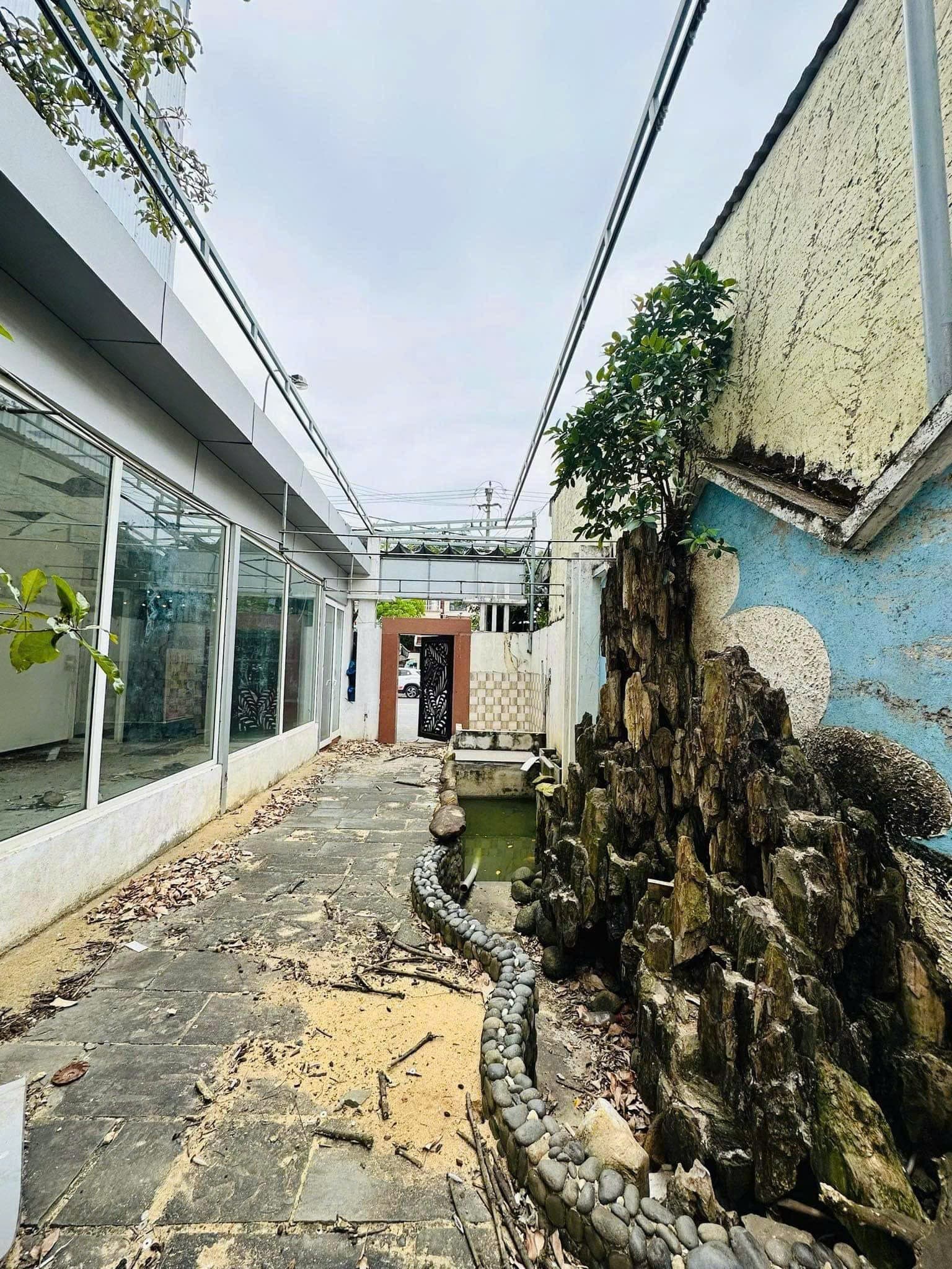 Nhà sân vườn 2 tầng đường Phan Đăng Lưu, diện tích 187.5m², phù hợp kinh doanh - Ảnh 2