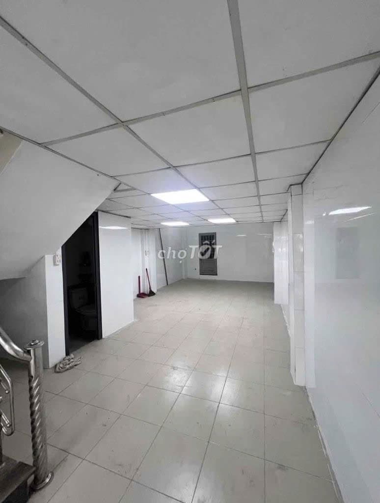 Nhà 2 tầng mặt tiền tại Tôn Đức Thắng, phù hợp kinh doanh - Ảnh 1