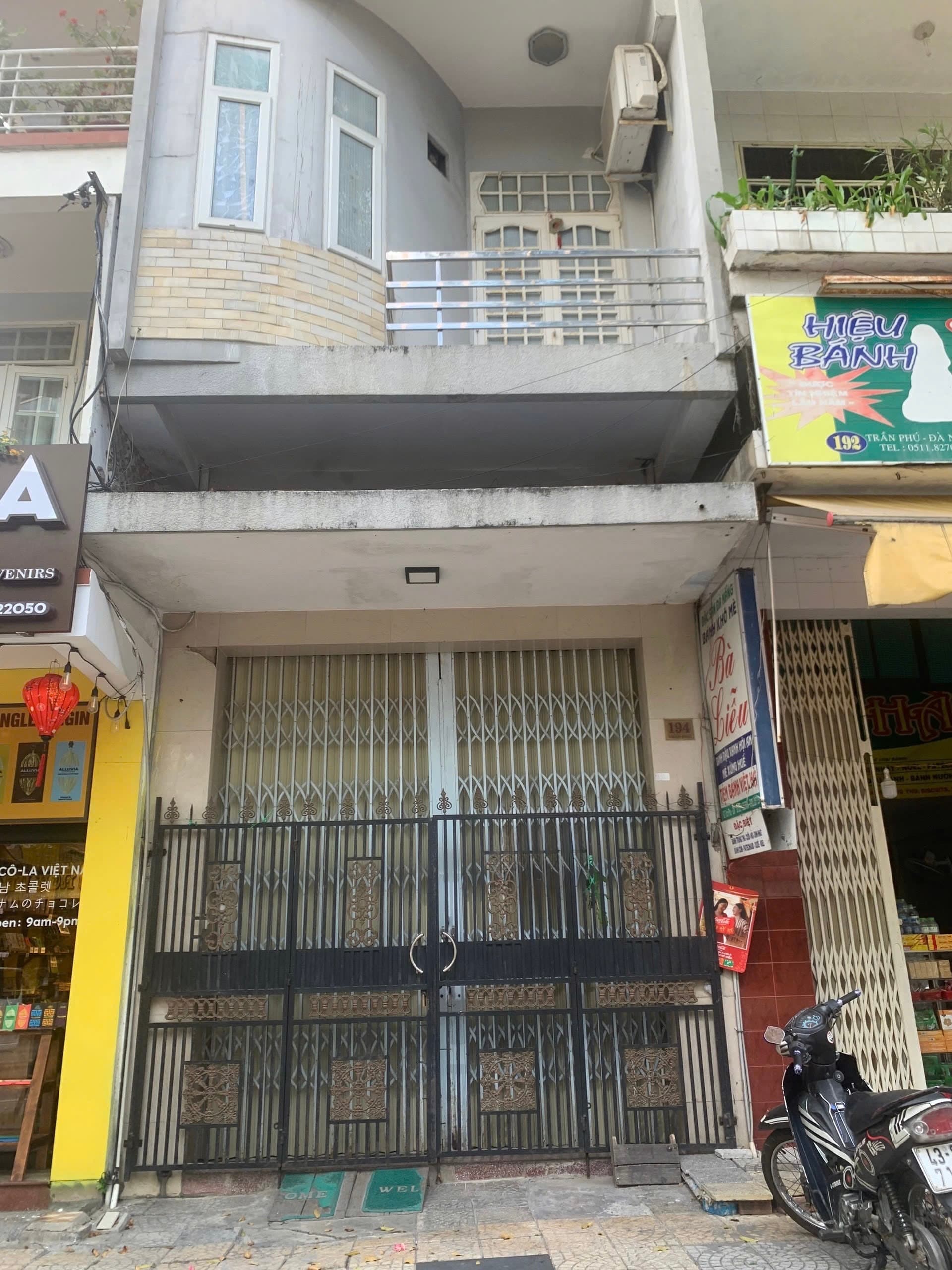 Nhà nguyên căn 3 tầng đường Trần Phú, quận Hải Châu, diện tích 80m², phù hợp kinh doanh ngay khu nhà thờ con Gà - Ảnh 1