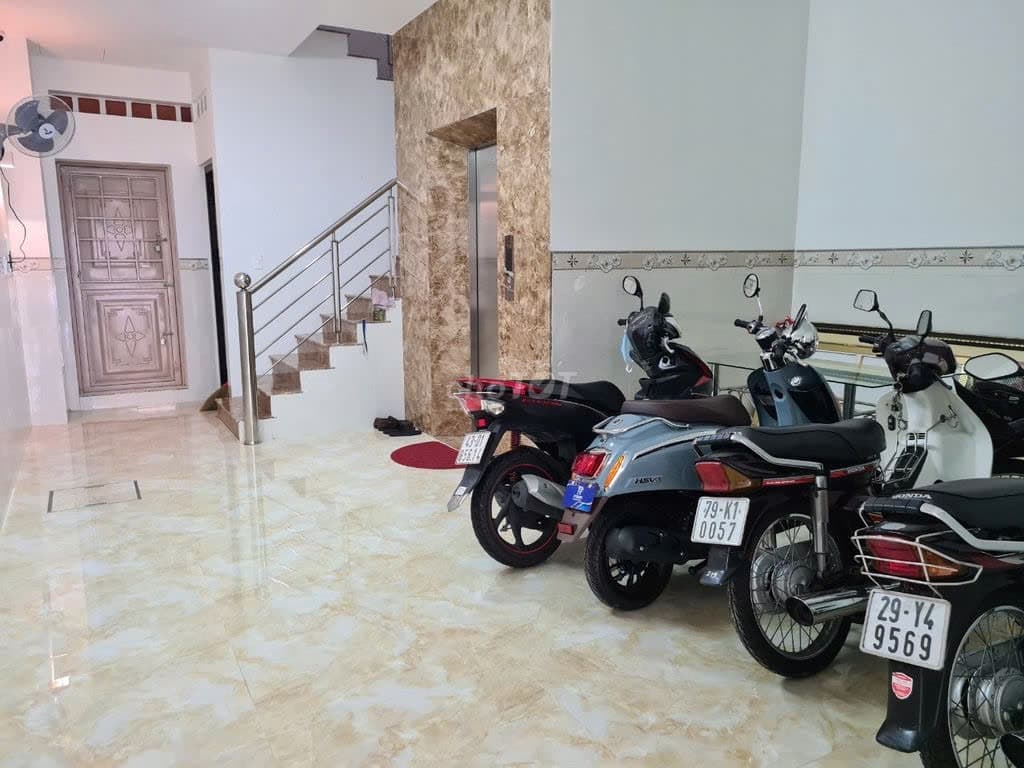 Mặt bằng kinh doanh 100m2 tại Phan Đăng Lưu, phù hợp văn phòng hoặc cửa hàng - Ảnh 1