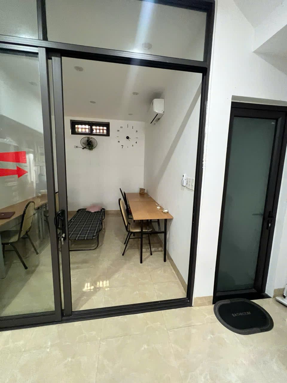 Nhà ở 2 tầng tại Hải Phòng, có sân để xe rộng 20m², phù hợp gia đình - Ảnh 2