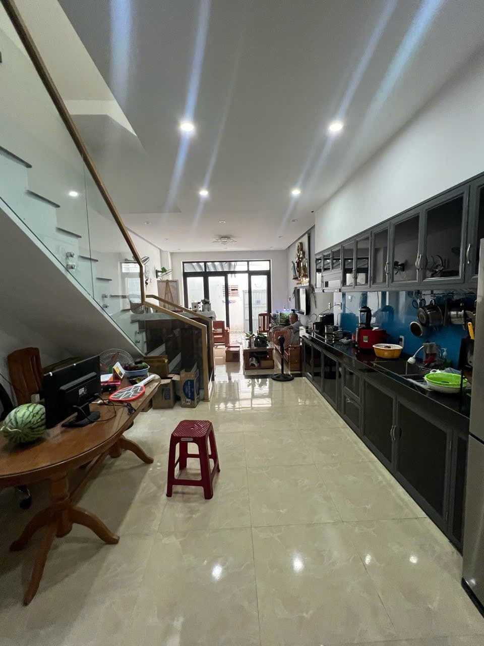 Nhà ở 2 tầng tại Hải Phòng, có sân để xe rộng 20m², phù hợp gia đình - Ảnh 5