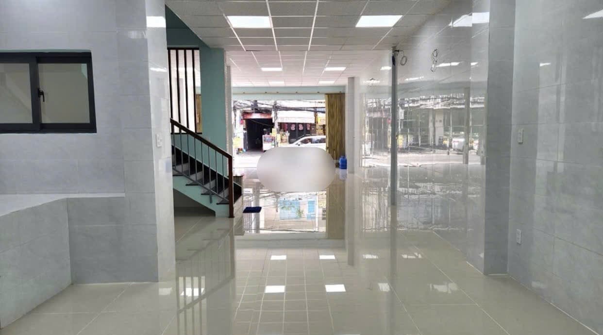 Nhà nguyên căn 2 tầng Hùng Vương, diện tích 128m², phù hợp kinh doanh - Ảnh 1