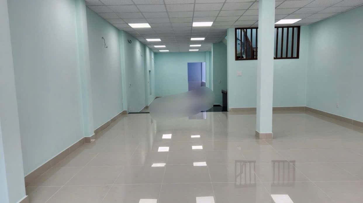 Nhà nguyên căn 2 tầng Hùng Vương, diện tích 128m², phù hợp kinh doanh - Ảnh 3