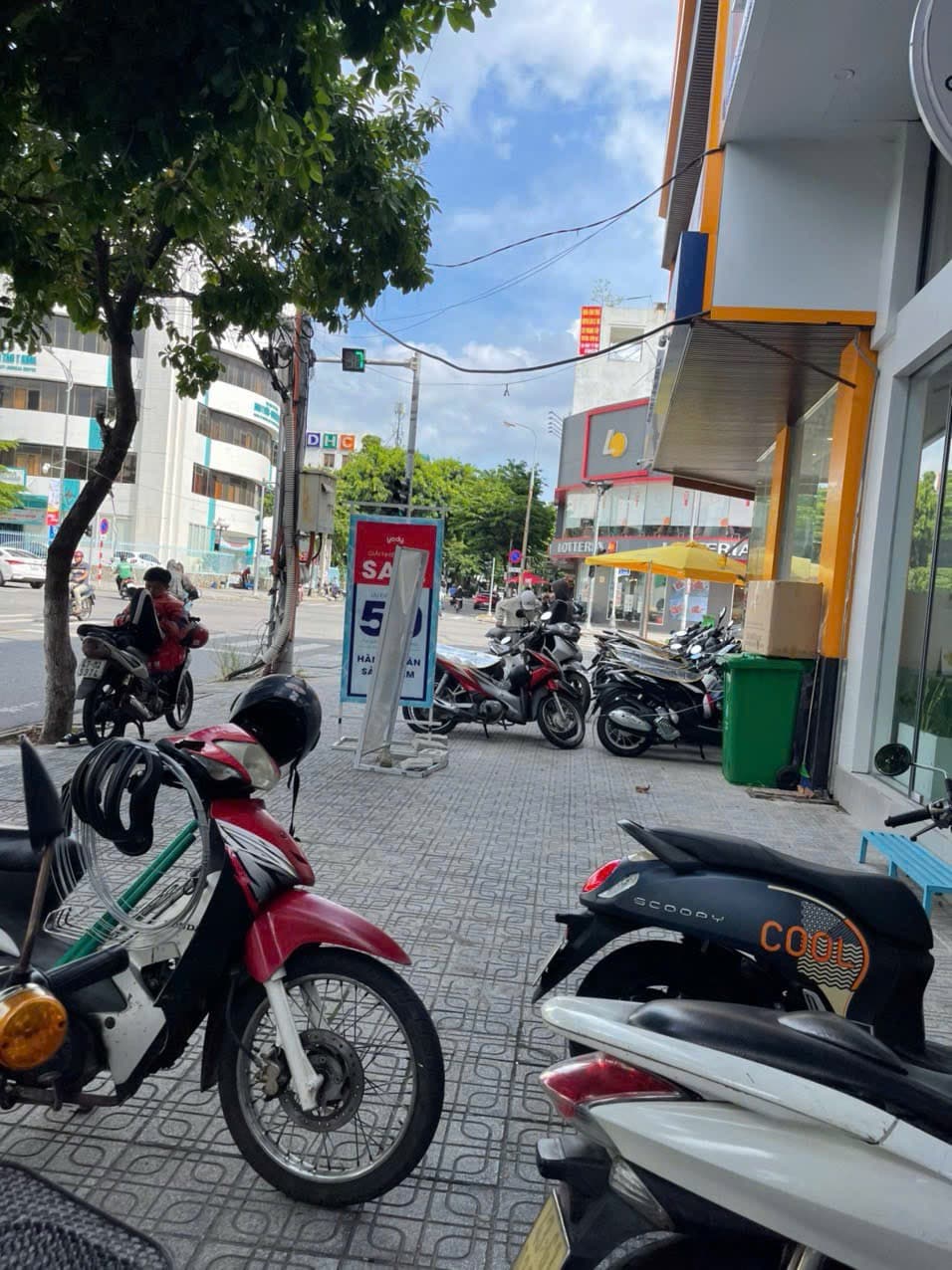 Mặt bằng kinh doanh gần ngã tư Lê Duẩn và Nguyễn Thị Minh Khai - Ảnh 2