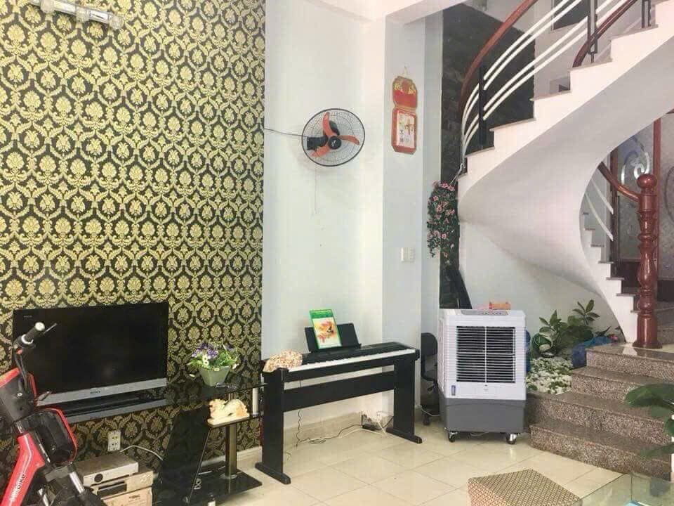 Nhà nguyên căn 3 tầng đường Đỗ Quang, phù hợp kinh doanh - Ảnh 2