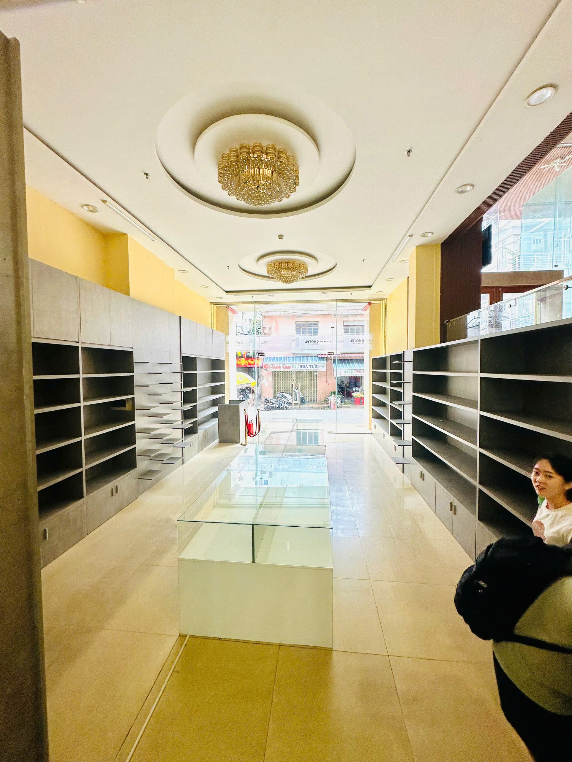 Cho thuê kiot trong toà khách sạn tại Phạm Phú Thứ, diện tích 4-5m2/kiot - Ảnh 3