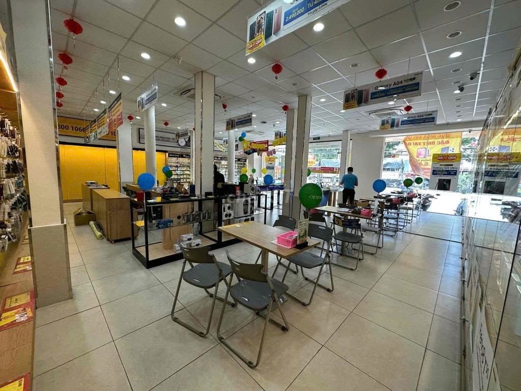 Mặt bằng kinh doanh nguyên căn cấp 4 tại Tôn Đức Thắng, diện tích 200m² ngang 11m - Ảnh 1