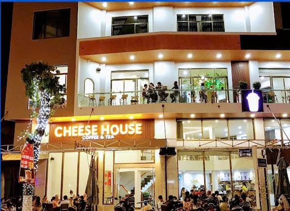 Nhà nguyên căn 3 tầng 2 mặt tiền Cách Mạng Tháng Tám - Ảnh 1