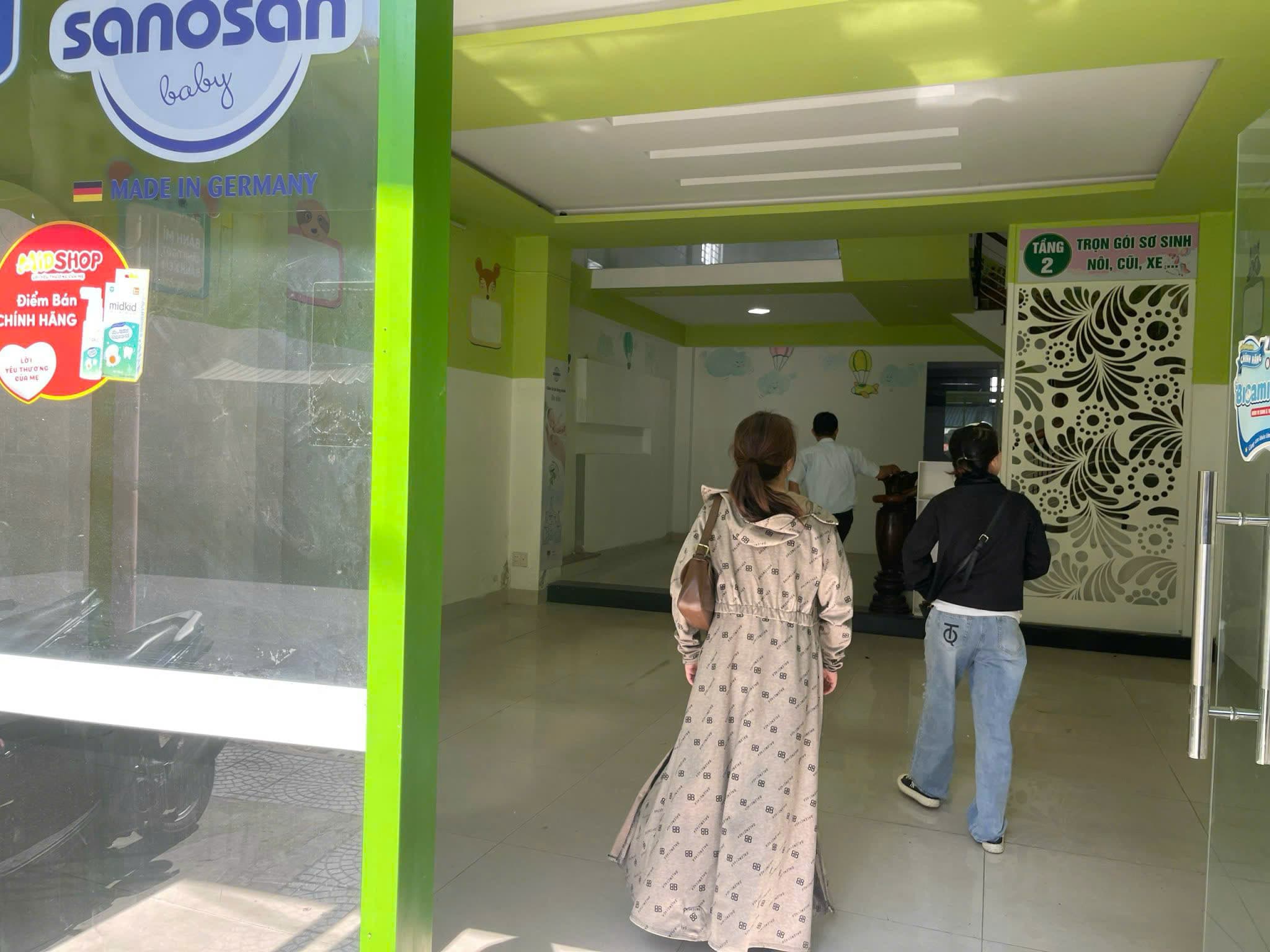 Nhà nguyên căn 3 tầng đường Nguyễn Hoàng, diện tích 114m², phù hợp kinh doanh - Ảnh 1