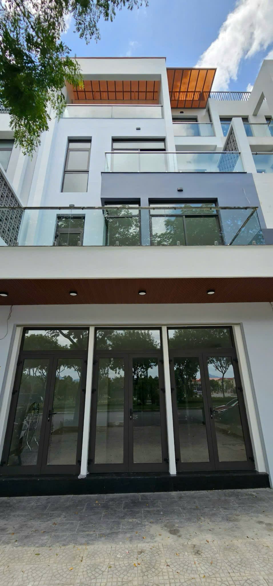 Căn Shophouse 4 tầng tại Nguyễn Sinh Sắc, Liên Chiểu, diện tích 140m2, phù hợp kinh doanh lâu dài - Ảnh 1