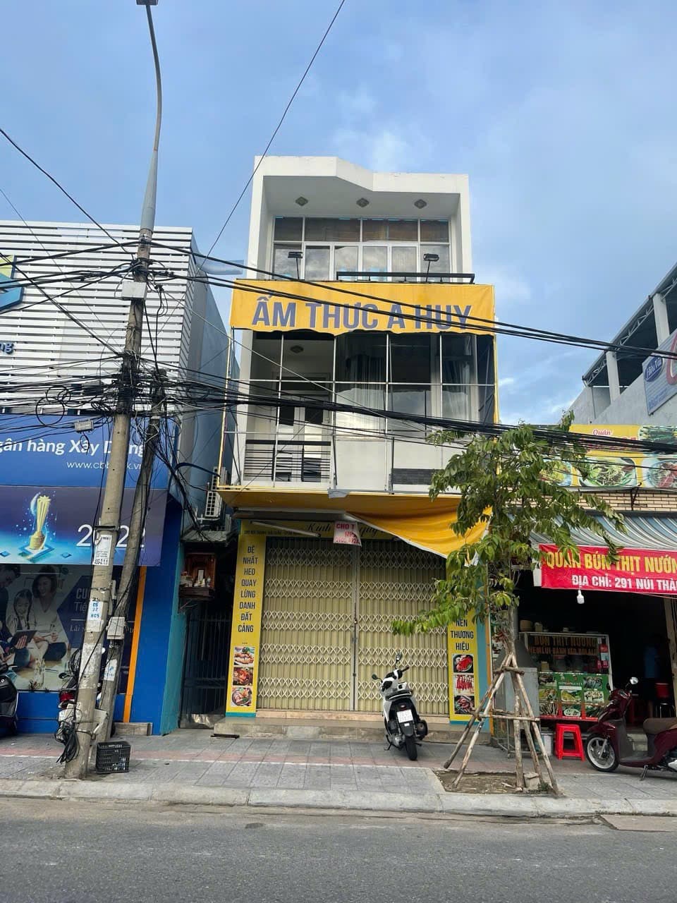 Nhà nguyên căn 3 tầng tại Núi Thành, diện tích 125m², phù hợp kinh doanh sạch sẽ - Ảnh 1