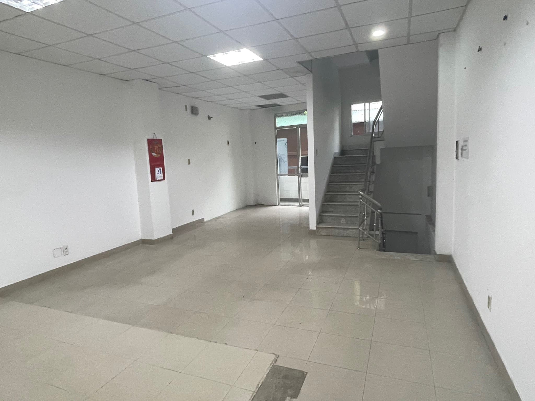 Nhà nguyên căn 3 tầng đường Hàm Nghi - Ảnh 1